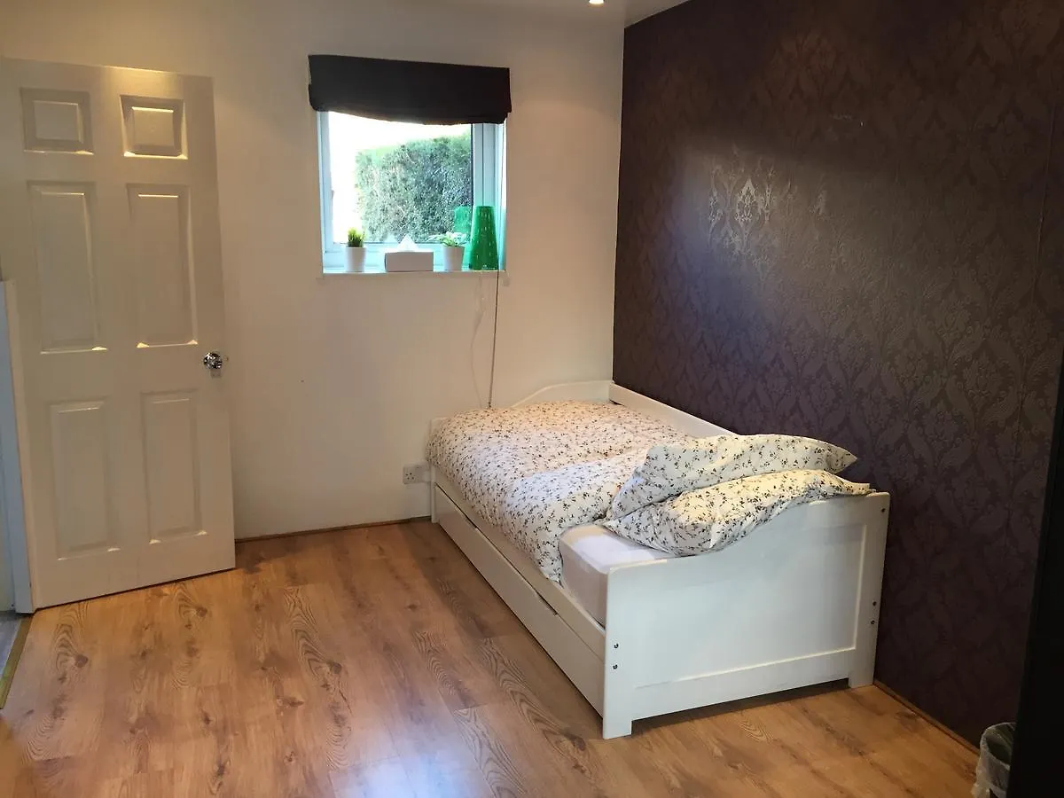 Guest house Peaceful Deluxe Hotel London