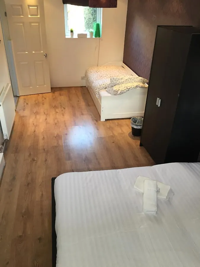 Guest house Peaceful Deluxe Hotel London